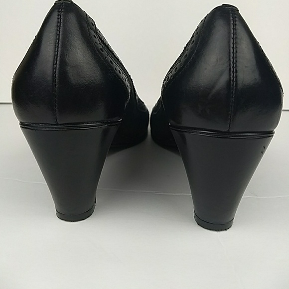 Etienne Aigner Ultima Size 8M Wedge Heel Shoes - Picture 5 of 8